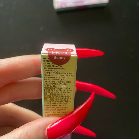 New Sealed KimChi Chic Beauty Mattely Liquid Lipstick in shade Bunny - Picture 2 of 3